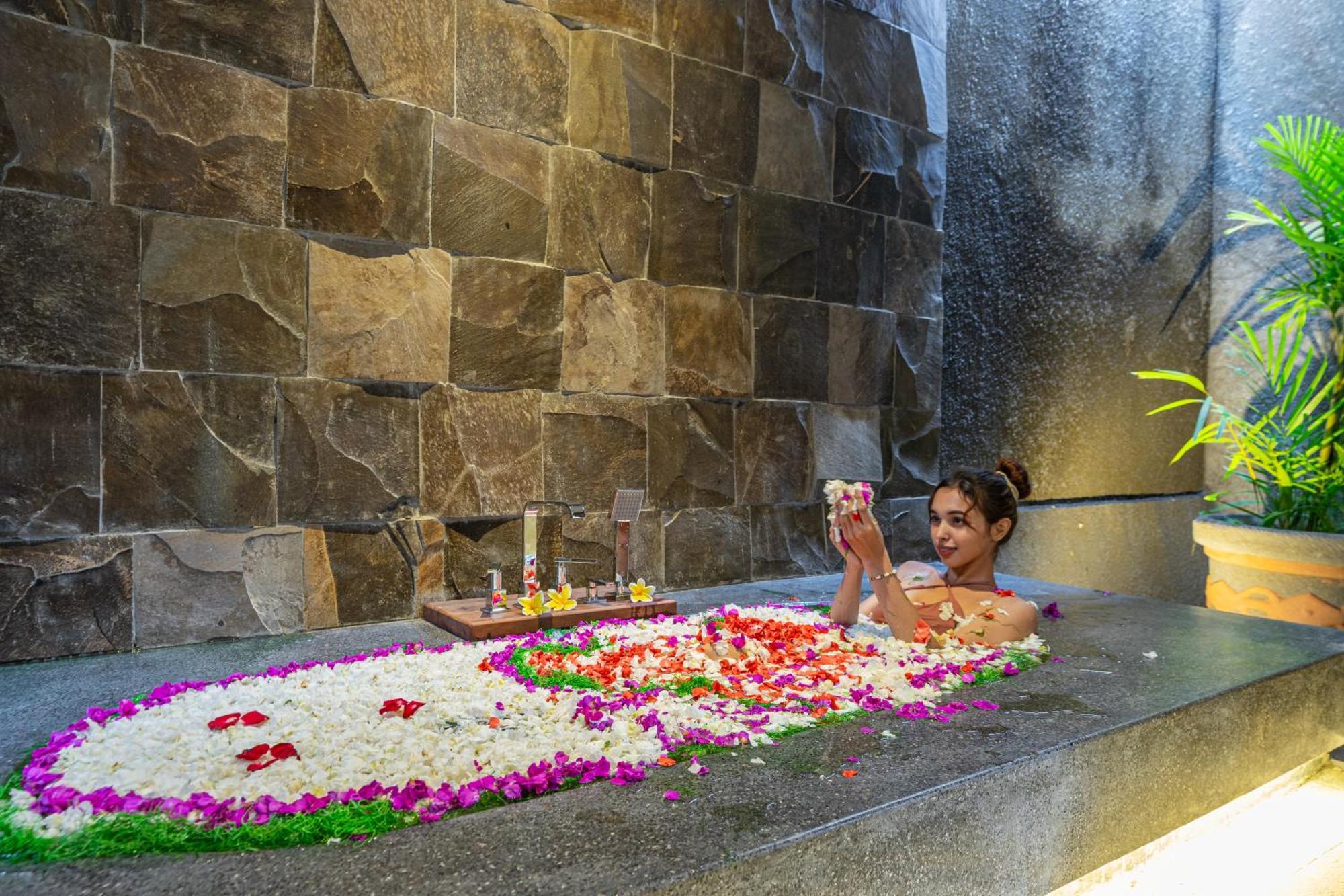 Pousada Brand New Luxury 3br Ethnic #3 Ubud
